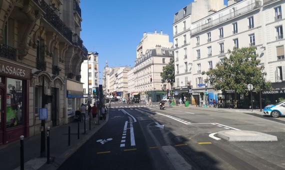 LOCATION-CA13-1587-httpwwwcapitaltransactionfr-PARIS-photo