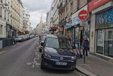 LOCATION-CA13-389-httpwwwcapitaltransactionfr-PARIS-photo