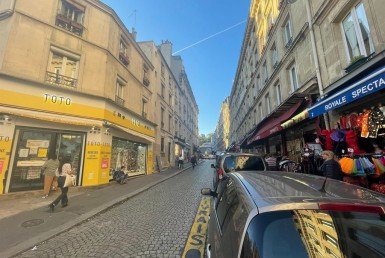 LOCATION-CA13-555-httpwwwcapitaltransactionfr-PARIS-photo