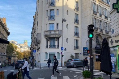 LOCATION-CA13-568-httpwwwcapitaltransactionfr-PARIS-photo