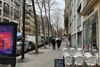 LOCATION-CA13-616-httpwwwcapitaltransactionfr-PARIS-photo