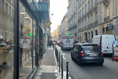 LOCATION-CA13-620-httpwwwcapitaltransactionfr-PARIS-photo