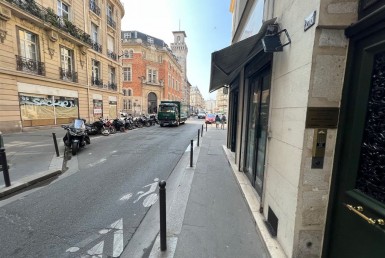 LOCATION-CA13-764-httpwwwcapitaltransactionfr-PARIS-photo