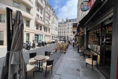 LOCATION-CA13-803-httpwwwcapitaltransactionfr-PARIS-photo