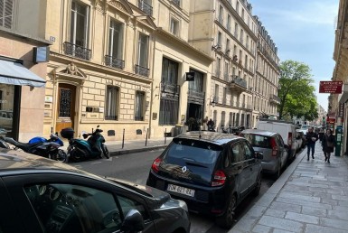 LOCATION-CA13-804-httpwwwcapitaltransactionfr-PARIS-photo