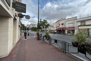 LOCATION-CA13-890-httpwwwcapitaltransactionfr-LE-RAINCY-photo