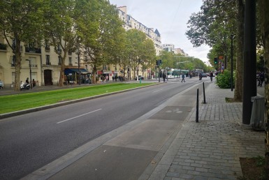 LOCATION-CA13-943-httpwwwcapitaltransactionfr-PARIS-photo