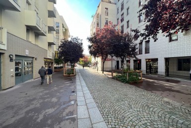 LOCATION-CA13-974-httpwwwcapitaltransactionfr-PARIS-photo